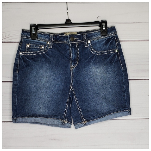 Earl Jeans Pants - Earl Jeans Rhinestone Women's Embroidered Shorts